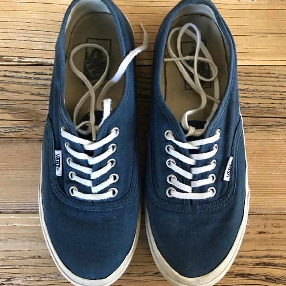 vans classic navy blue sneakers